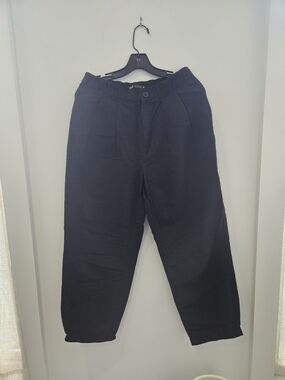 Women's Black Casual Tapered Pants